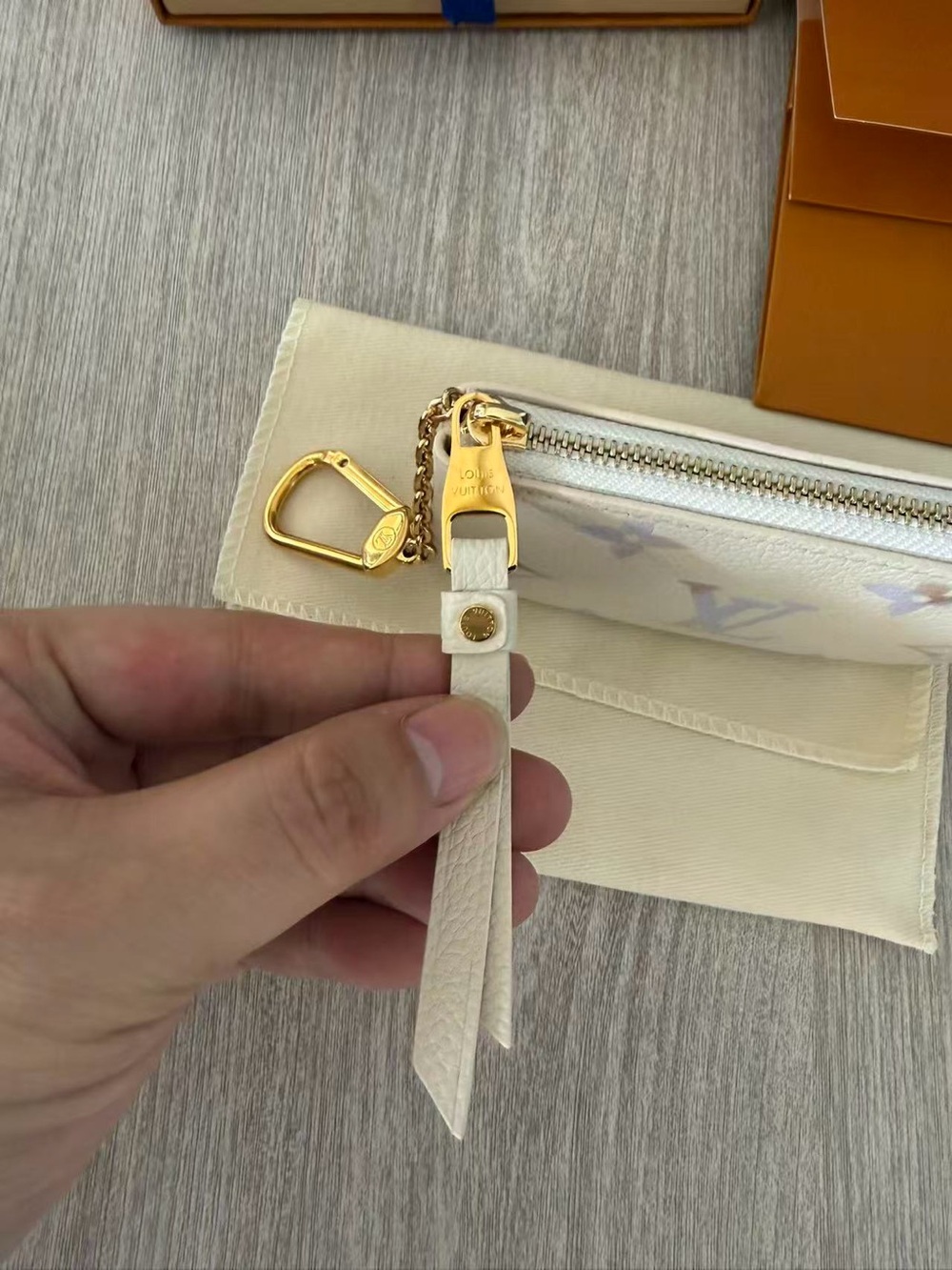 Louis Vuitton Cream Pastel Monogram Key Pouch with Gold Chain - Picture 8 of 15
